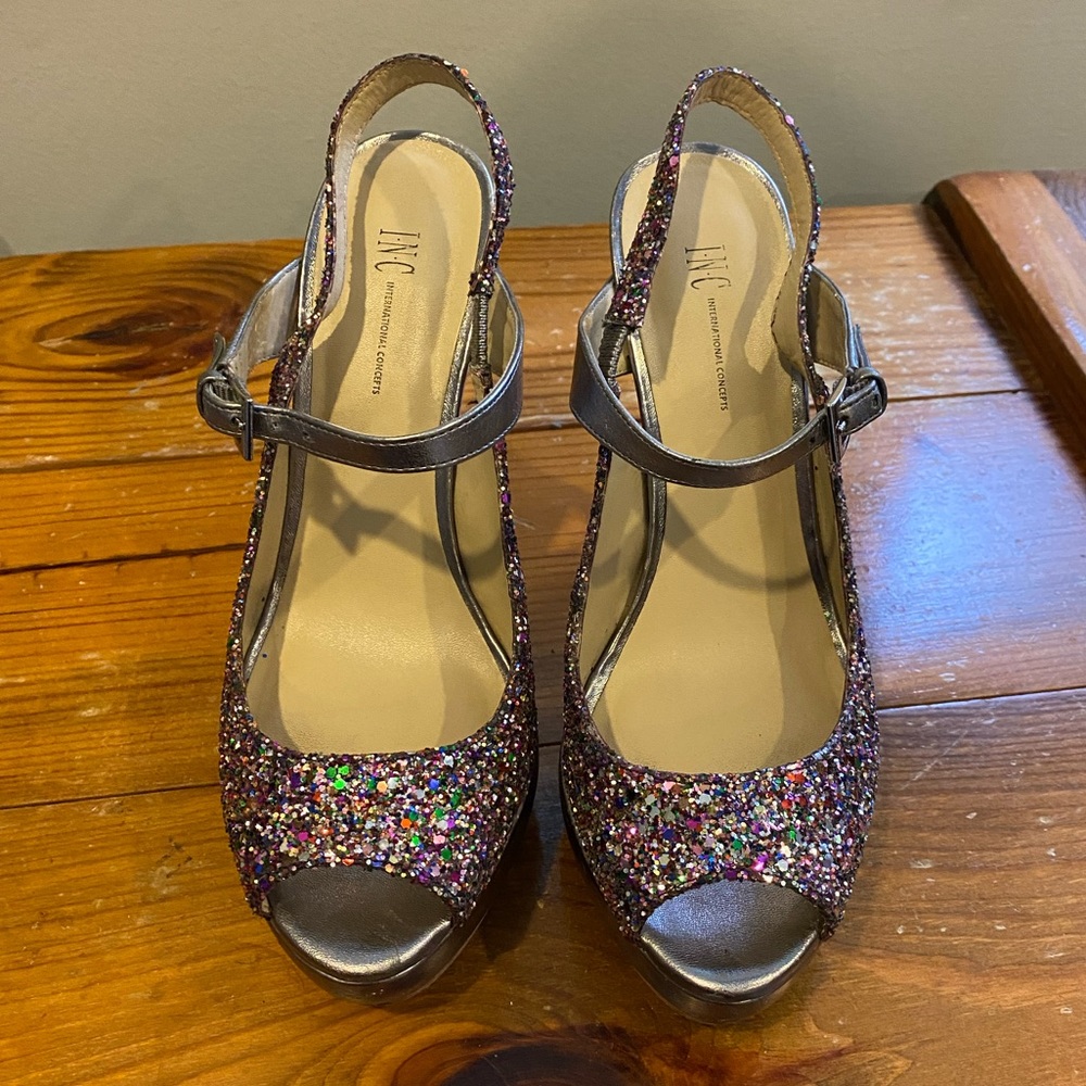 Multicolored Glitter Peep-toe Sandals, high heels. Party shoes!!!